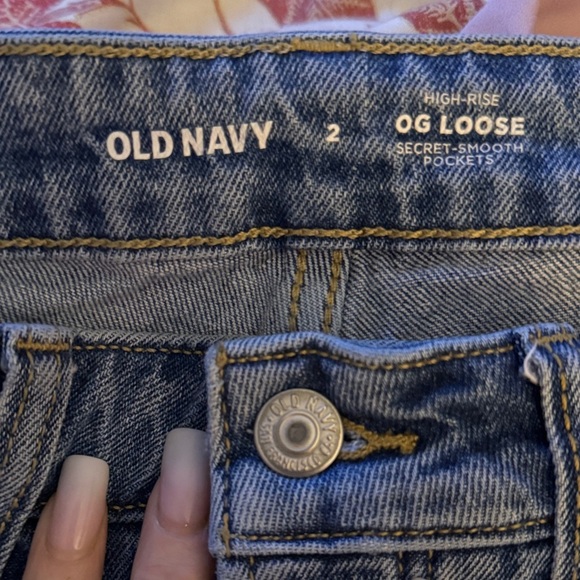 Old Navy Women's Straight Leg Blue Jeans - Picture 3 of 6
